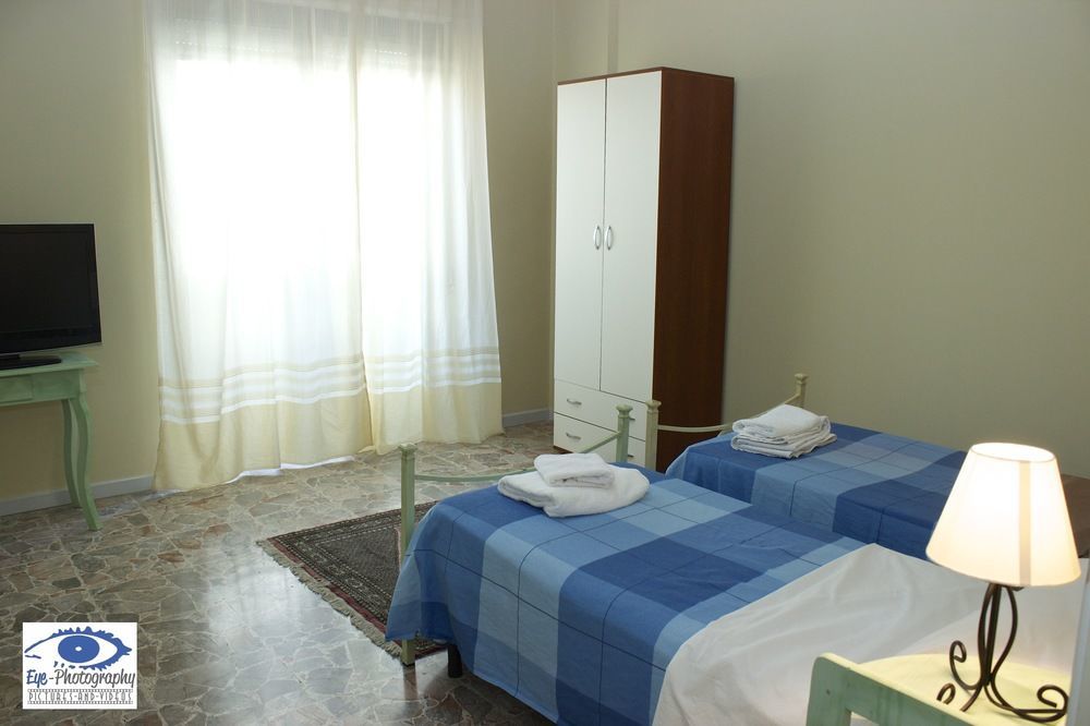 Victoria Bed & Breakfast Каляри Екстериор снимка